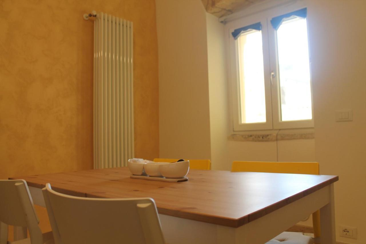 B&B Piazza Garibaldi Santeramo in Colle Eksteriør billede